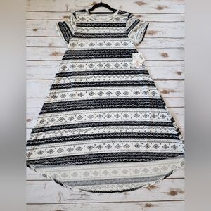 Carly Dress Small LuLaRoe